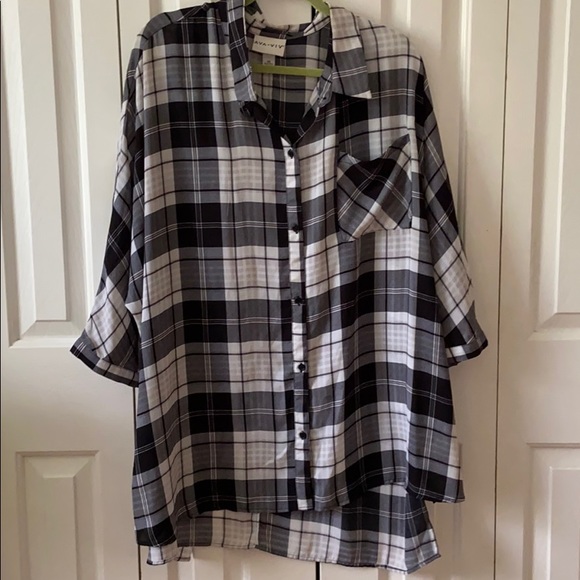 Ava & Viv Tops - Black And White Plaid Sheer Tunic Top